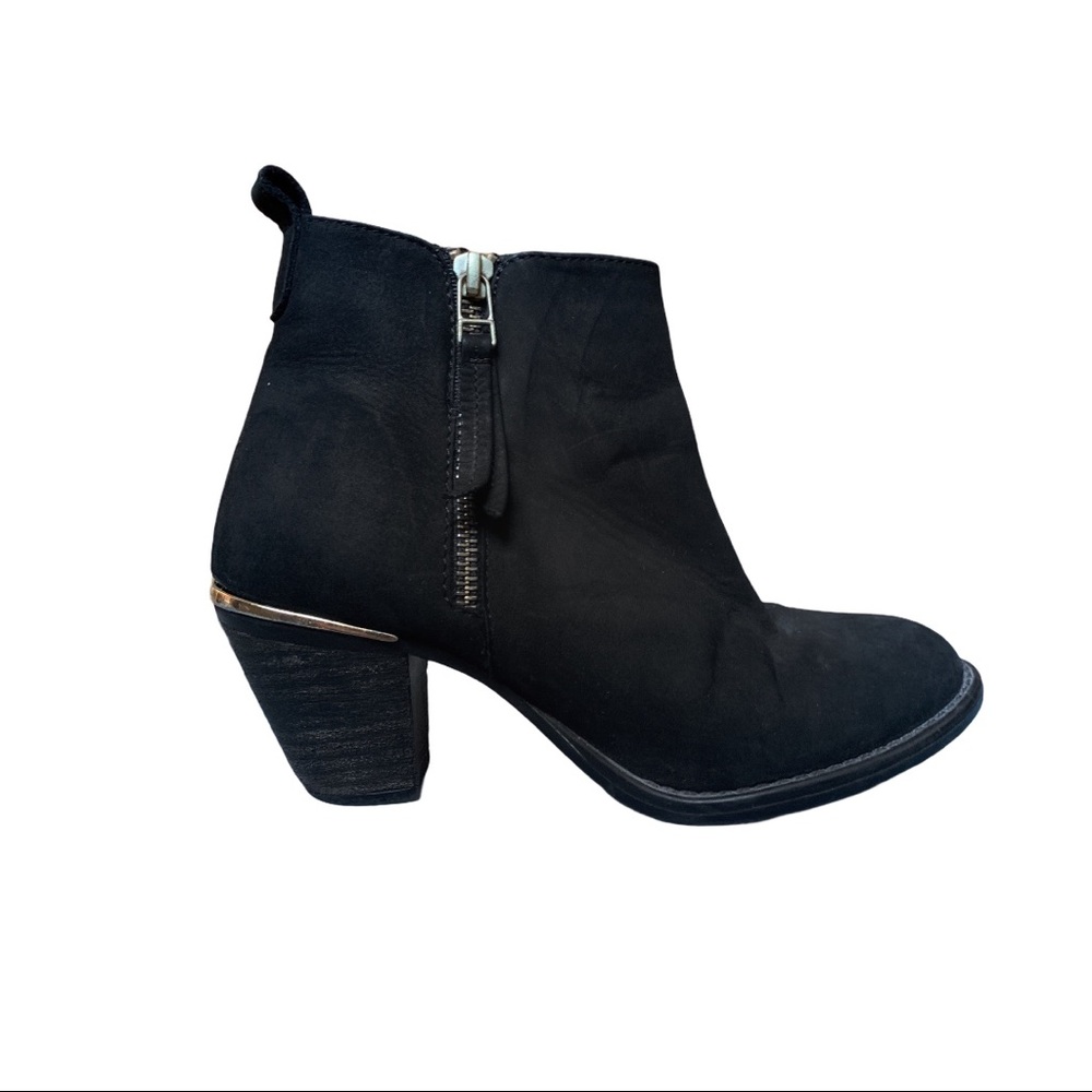 Steve Madden Black Heeled Boot